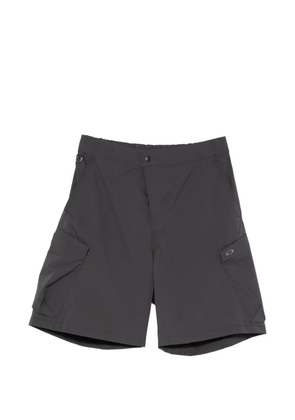 Oakley logo-patch cargo shorts - Grey