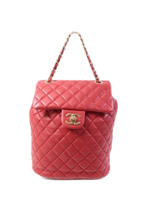 CHANEL Pre-Owned CC turn-lock quilted lambskin backpack - Red