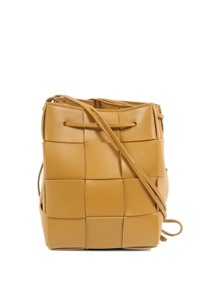Bottega Veneta Pre-Owned Cassette Intrecciato bucket bag - Neutrals