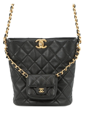 CHANEL Pre-Owned 2021-2025 CC Quilted Calfskin Chain bucket bag - Black