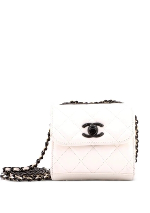 CHANEL Pre-Owned So Black Trendy CC Clutch with Chain Quilted Lambskin Small shoulder bag - White