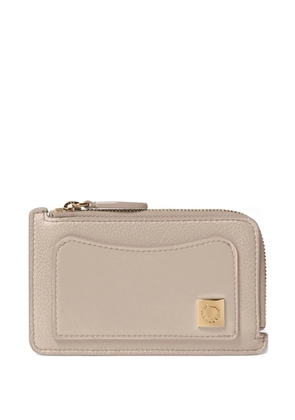 Stella McCartney logo-plaque zipped cardholder - Neutrals