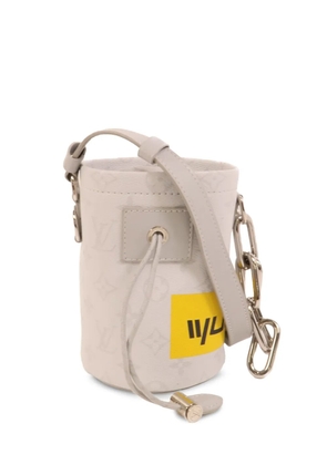 Louis Vuitton Pre-Owned Chalk Nano bucket bag - Grey