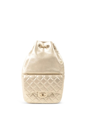 CHANEL Pre-Owned quilted CC turn-lock backpack - Gold