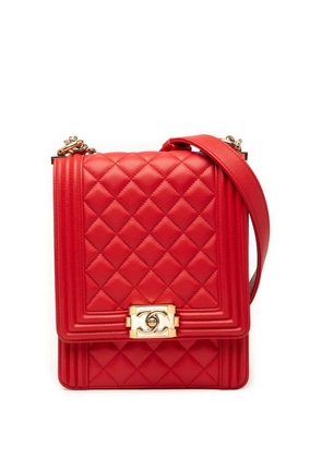 CHANEL Pre-Owned 2019 Quilted Lambskin North South Boy Flap crossbody bag - Red