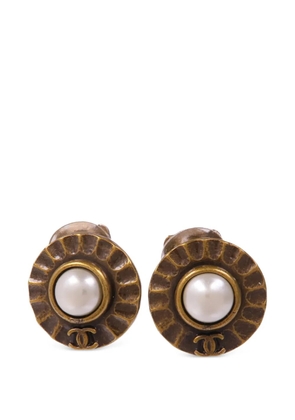 CHANEL Pre-Owned CC faux-pearl earrings - Gold