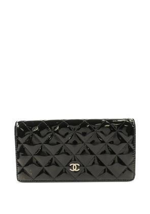 CHANEL Pre-Owned logo-plaque wallet - Black