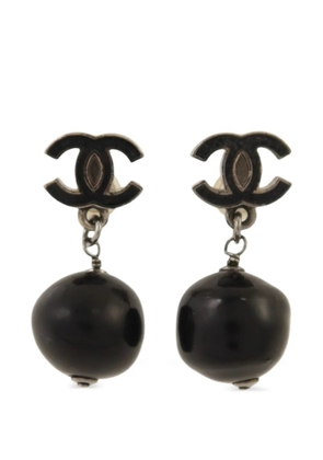 CHANEL Pre-Owned drop-design earrings - Grey