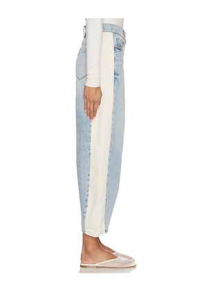BLANKNYC Barrel Leg Jean in Blue. Size 24. Also in 25, 26, 27, 28, 29, 30, 31.
