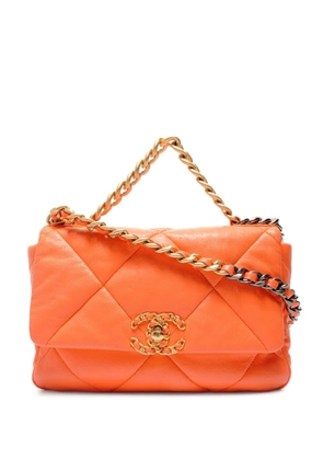 CHANEL Pre-Owned 2020 Chanel 19 Matelassé shoulder bag - Orange