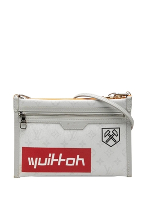 Louis Vuitton Pre-Owned 2019 Monogram Antartica Double Flat Messenger crossbody bag - Grey