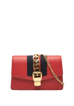 Gucci Pre-Owned 2016-2026 Super Mini Calfskin Sylvie Chain crossbody bag - Red