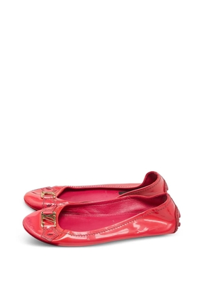 Louis Vuitton Pre-Owned LV-plaque patent-leather ballet flats - Pink