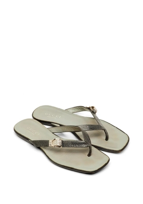 Gucci Pre-Owned crystal buckle thong sandals - Black