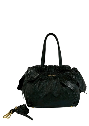 Prada Pre-Owned 2010-2026 Vernice Gaufre Bow satchel - Black