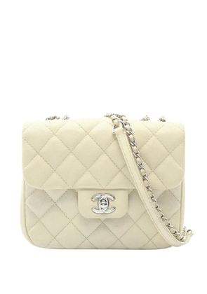 CHANEL Pre-Owned 2018 diamond-quilted shoulder bag - Neutrals