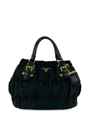 Prada Pre-Owned 2010-2026 Tessuto Gaufre satchel - Black