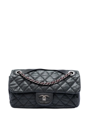 CHANEL Pre-Owned 2009-2010 Medium Iridescent Calfskin In The Mix Flap satchel - Black