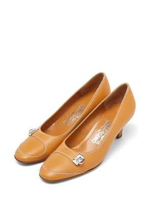 Ferragamo Pre-Owned Gancini Fresia pumps - Neutrals