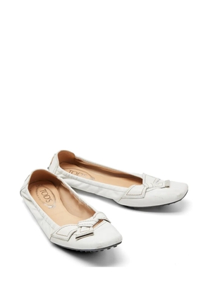 Tod's Vintage bow ballet flats - White