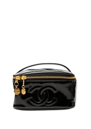 CHANEL Pre-Owned 1996-1997 CC Patent vanity bag - Black
