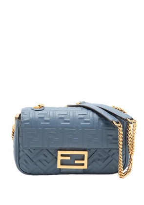 Fendi Pre-Owned 2010-2026 Small FF Nappa Embossed Chain Midi Baguette shoulder bag - Blue