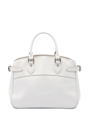 Louis Vuitton Pre-Owned 2009 Epi Passy PM handbag - White