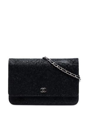 CHANEL Pre-Owned 2013-2014 CC Lace Overlay Goatskin Wallet On Chain crossbody bag - Black