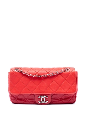 CHANEL Pre-Owned 2008-2009 Medium Bicolor Lambskin and Calfskin CC Chain Flap shoulder bag - Orange