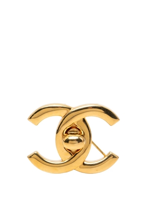CHANEL Pre-Owned 1996 CC Gold Plated Turn Lock Brooch costume brooch