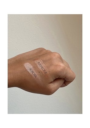 SWEED Highlighter in Metallic Bronze.