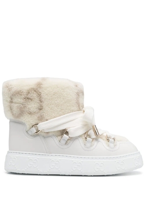 Gucci faux-shearling ankle boots - Neutrals