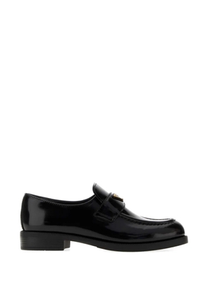 Prada triangle-logo leather loafers - Black