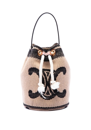 Celine Pre-Owned 2022 Small Triomphe Raffia Drawstring bucket bag - Brown