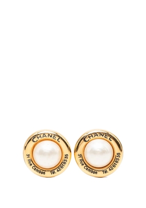 CHANEL Pre-Owned 1950-1970 Gold Plated Faux Pearl 31 Rue Cambon Round Clip On Earrings costume earrings