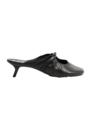 Pebble mules in soft nappa lambskin