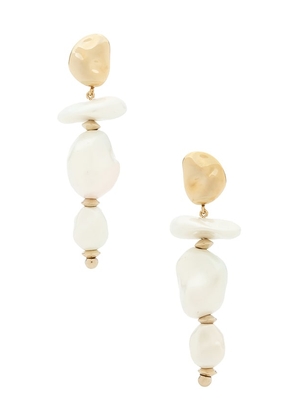 Cult Gaia Fabbie Earring in Pearl in Cream.