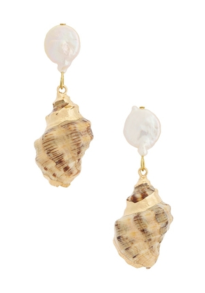 Casa Clara Sunnie Drop Earrings in Neutral.
