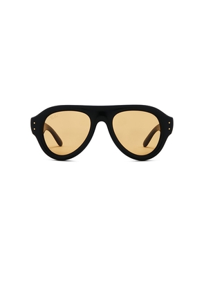 Ray-Ban Pilot Sunglasses in Black.