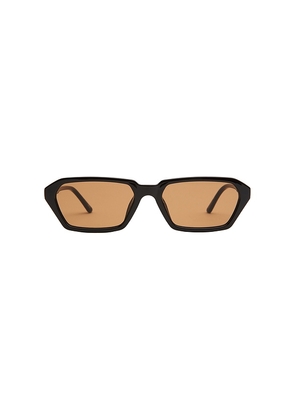 Otra Izzy Sunglasses in Brown.