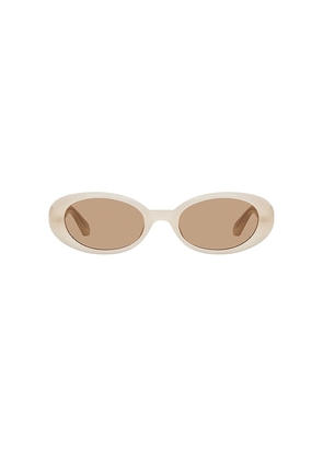 Quay Felt Cute Sunglasses in White.