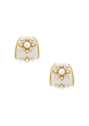 petit moments Daisy Earrings in Metallic Gold.