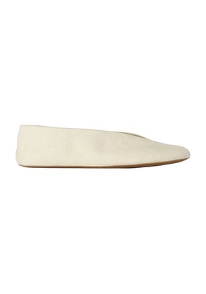 Two flat leather ballerinas