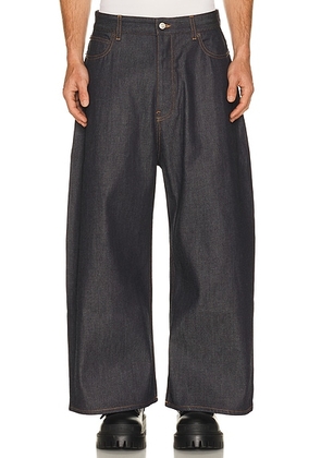 Balenciaga Round Fit Jeans in Undone Indigo - Blue. Size 34 (also in 30).