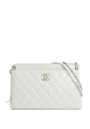 CHANEL Pre-Owned CC quilted shoulder bag - White
