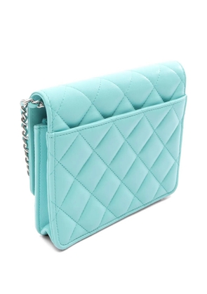 CHANEL Pre-Owned diamond-quilting chain-strap cross body bag - Blue