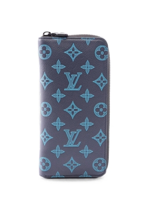 Louis Vuitton Pre-Owned 2021 Monogram Shadow Zippy wallet - Grey