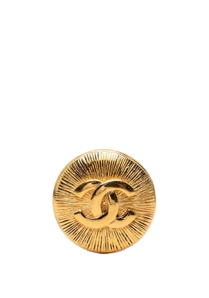 CHANEL Pre-Owned 1970-1980 CC Gold Plated Round Sunburst Brooch costume brooch