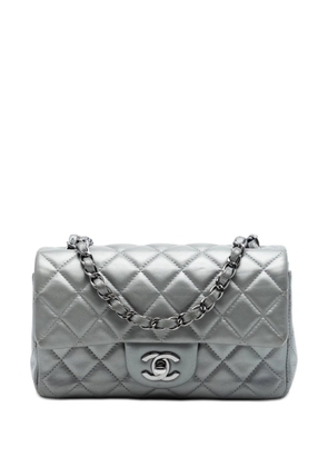 CHANEL Pre-Owned 2013-2014 Mini Rectangular Classic Metallic Lambskin Single Flap crossbody bag - Silver