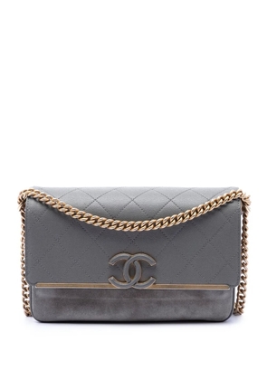 CHANEL Pre-Owned 2018-2019 Small CC Stitched Caviar and Suede Lady Coco Flap crossbody bag - Grey